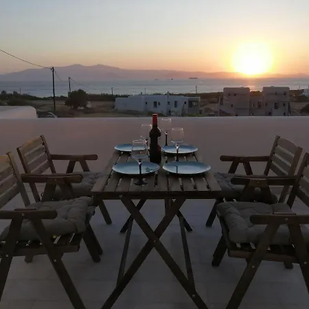 בית נופש Plaka's House Seaside View