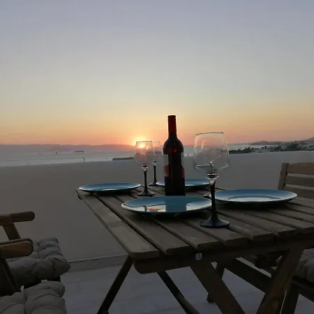Plaka's House Seaside View Ferienhaus