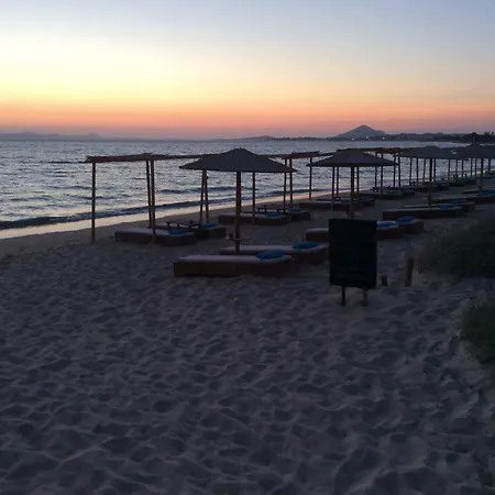 Plaka's House Seaside View בית נופש